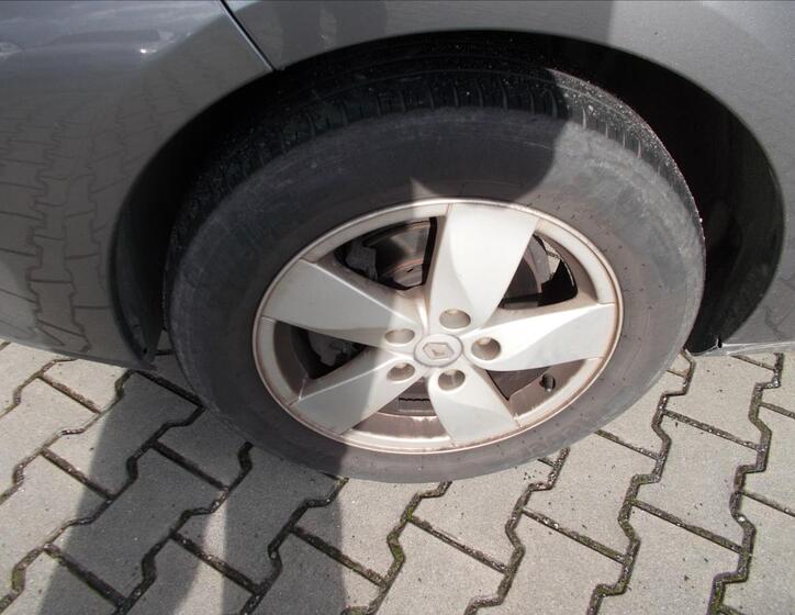 Renault Fluence 5