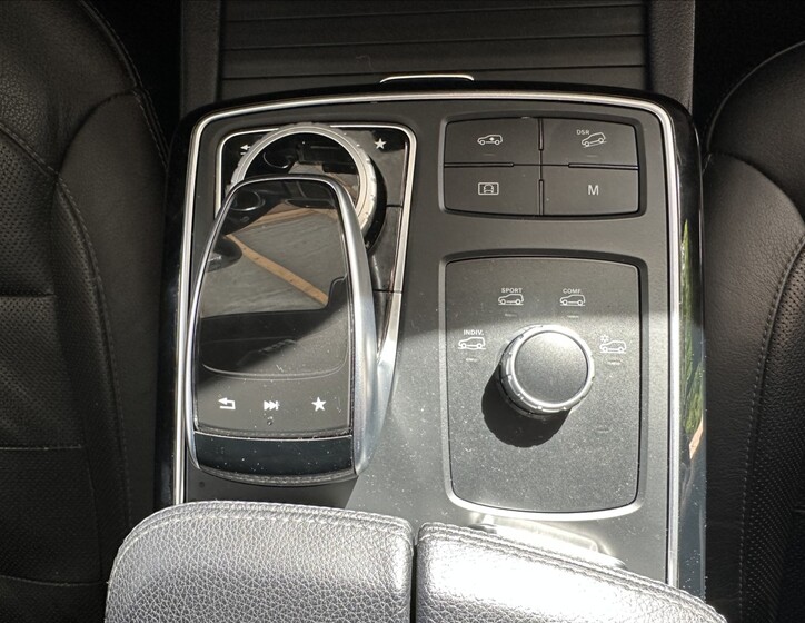 Mercedes-Benz GLE 12