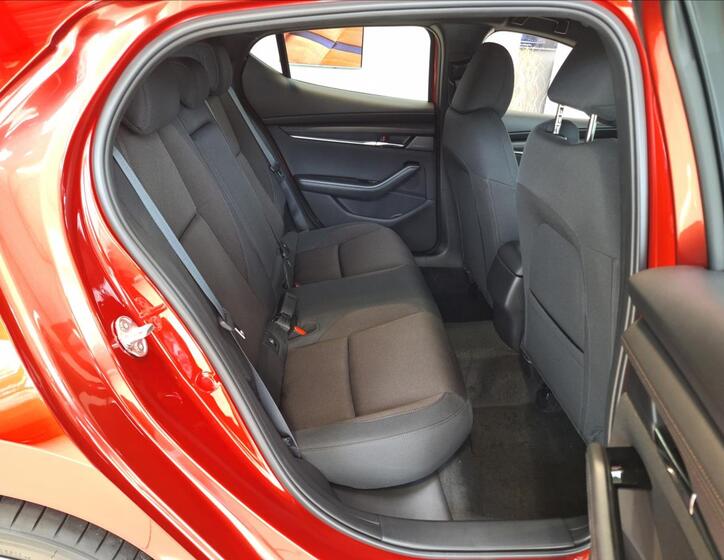 Mazda 3 6