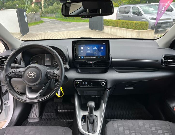 Toyota Yaris 21