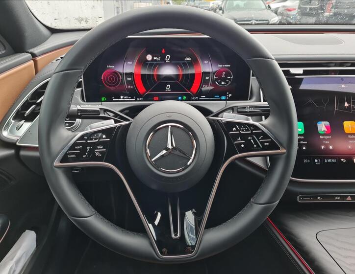 Mercedes-Benz Třídy E 10