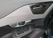 Volvo XC90 11