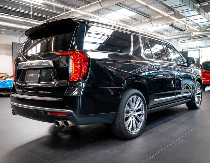 GMC Yukon 10