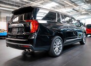 GMC Yukon 10