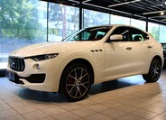 Maserati Levante 3