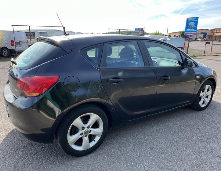 Opel Astra 5