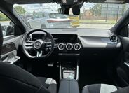 Mercedes-Benz GLA 11
