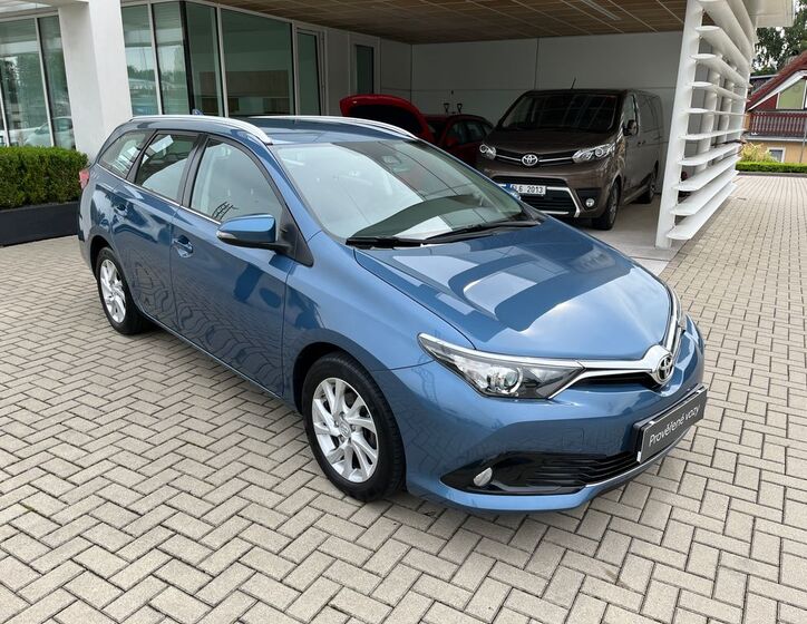 Toyota Auris 8