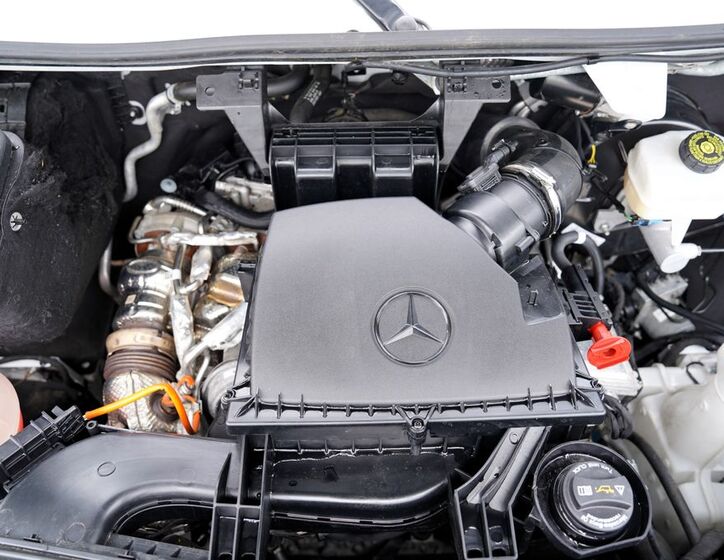 Mercedes-Benz Sprinter 10