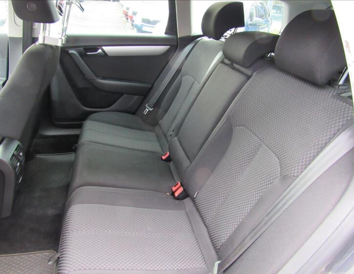 Volkswagen Passat 10