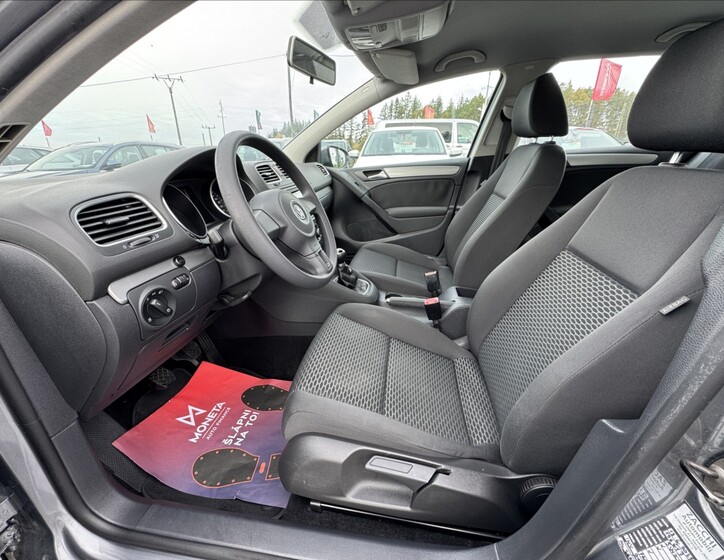 Volkswagen Golf 11