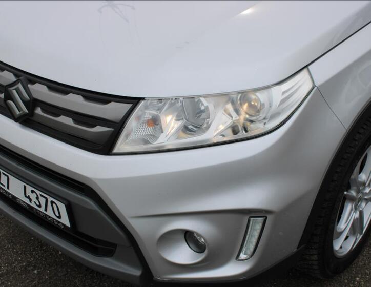 Suzuki Vitara 30