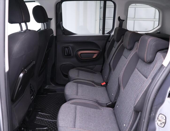 Peugeot Rifter 16