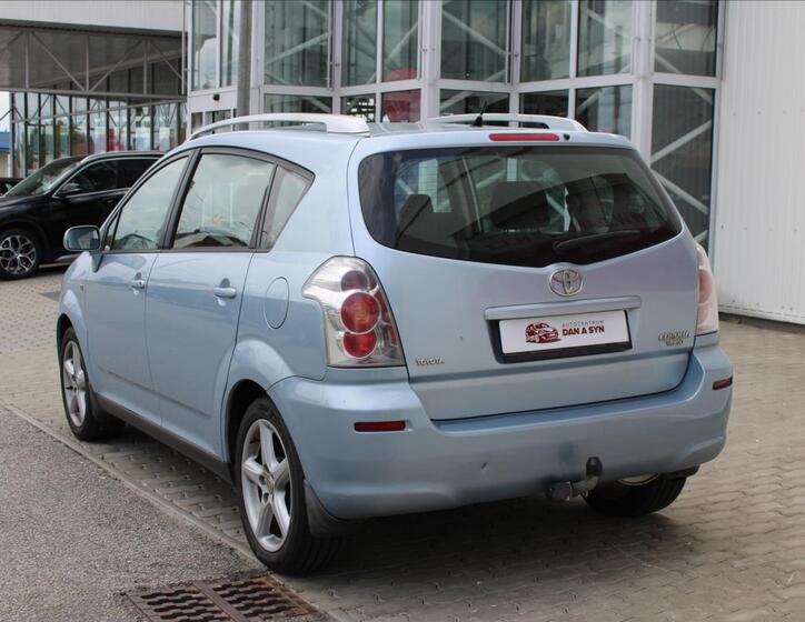 Toyota Corolla Verso 4