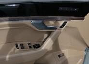 Volkswagen Touareg 9