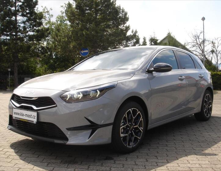 KIA Ceed 4