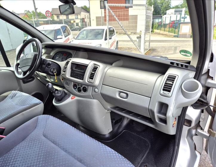 Renault Trafic 19