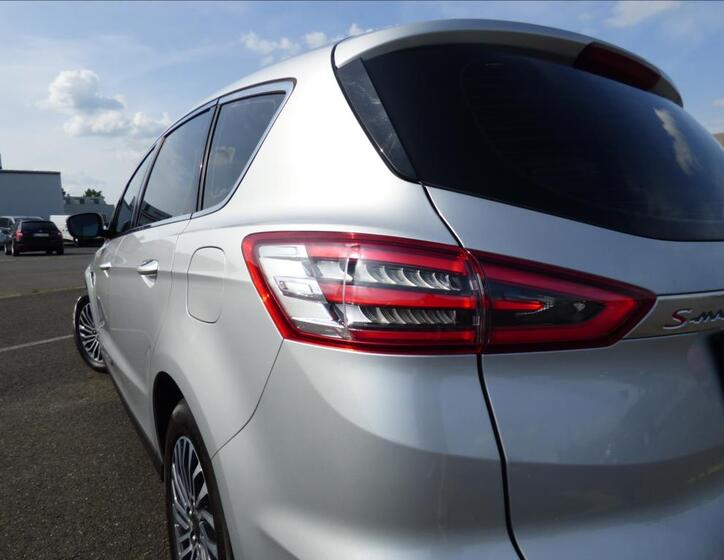 Ford S-MAX 66