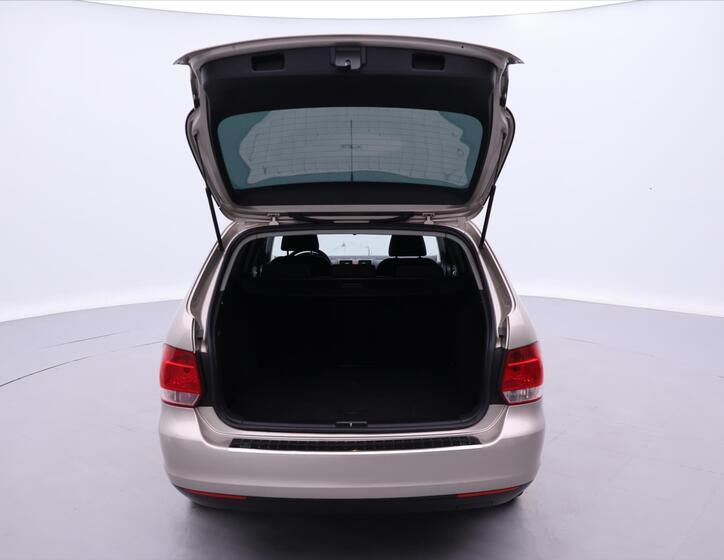 Volkswagen Golf 9