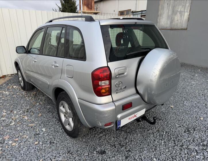 Toyota RAV4 8