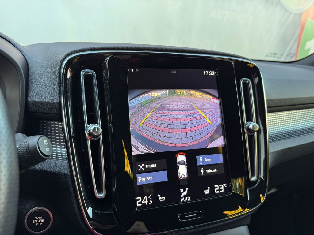 Volvo XC40 26