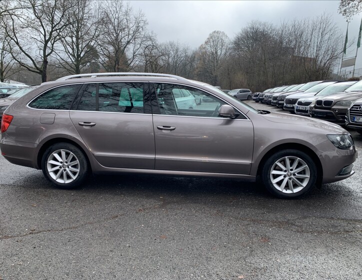 Škoda Superb 4