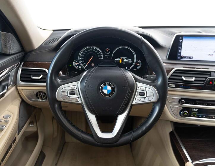 BMW Řada 7 12