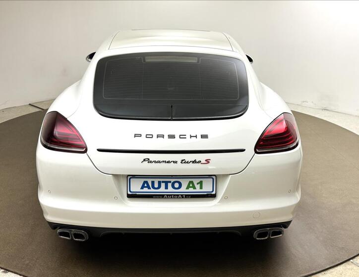 Porsche Panamera 5