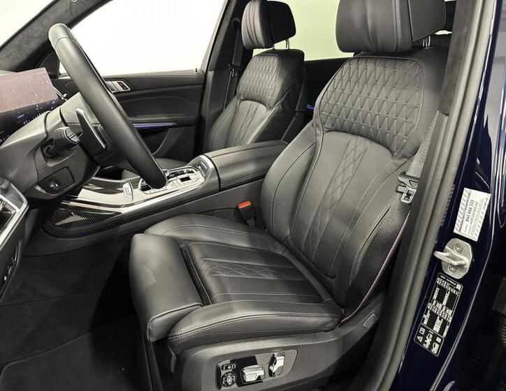 BMW X7 9