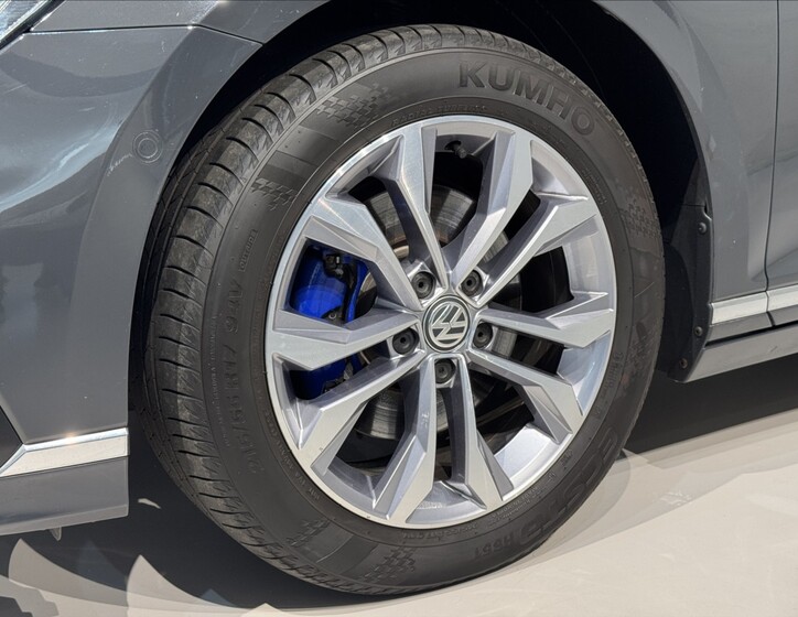 Volkswagen Passat 5