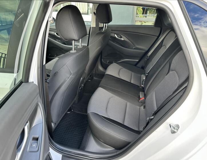 Hyundai i30 11
