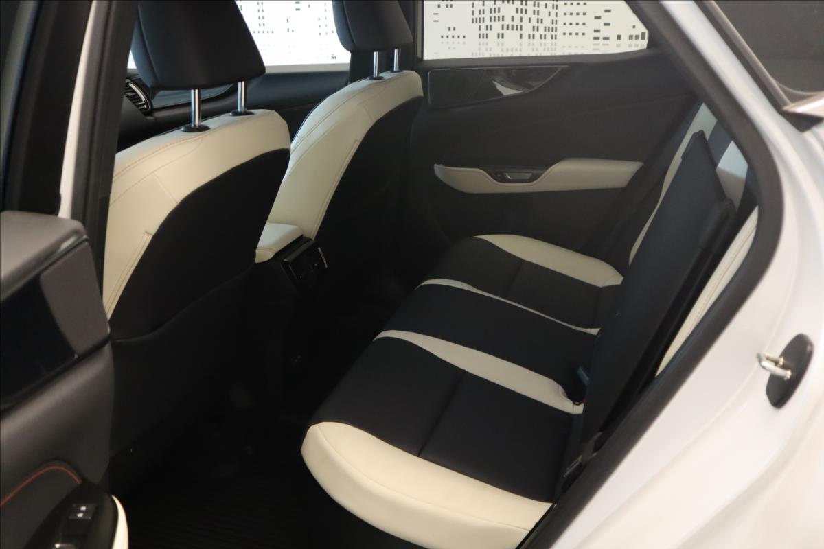 Lexus NX 450h+