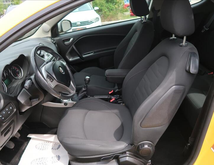 Alfa Romeo MiTo 12