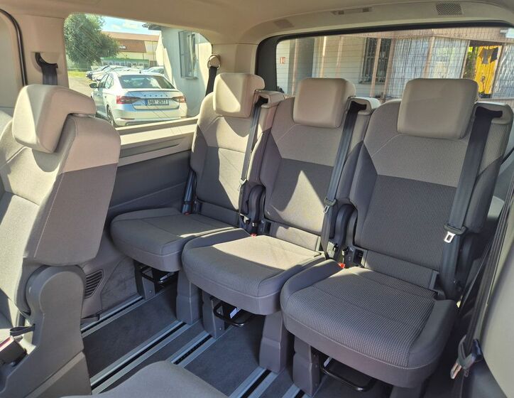 Volkswagen Multivan 41