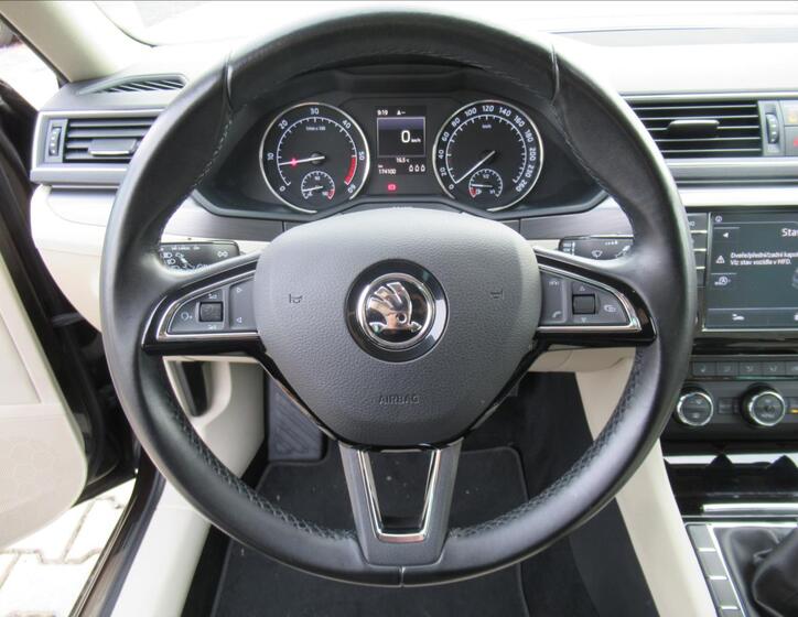 Škoda Superb 10