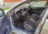 Volkswagen Golf 12