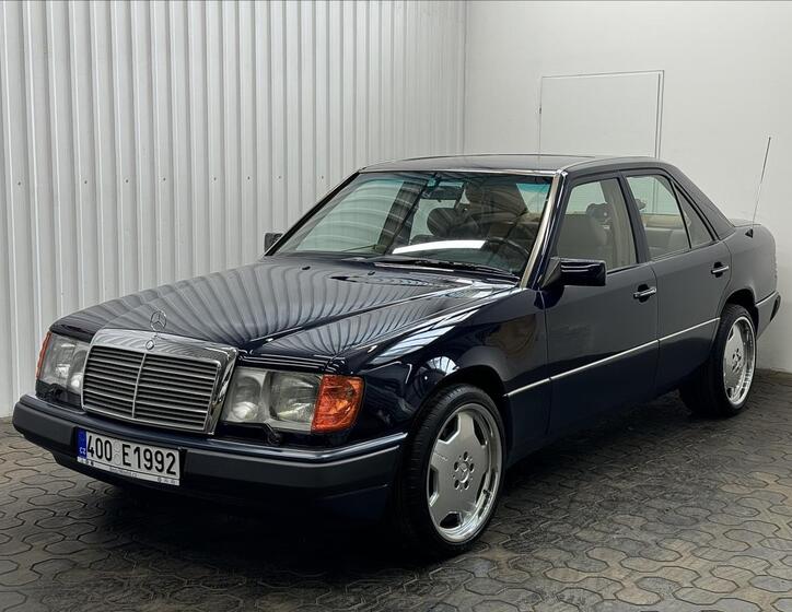 Mercedes-Benz 124 1