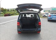 Volkswagen Touran 8