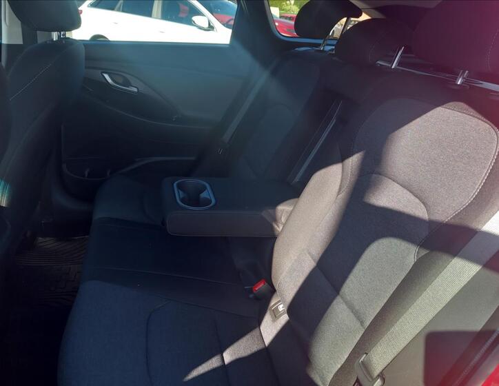 Hyundai i30 20