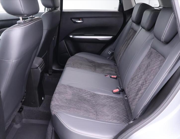 Suzuki Vitara 14