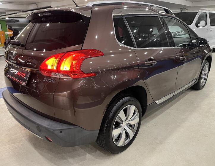 Peugeot 2008 5
