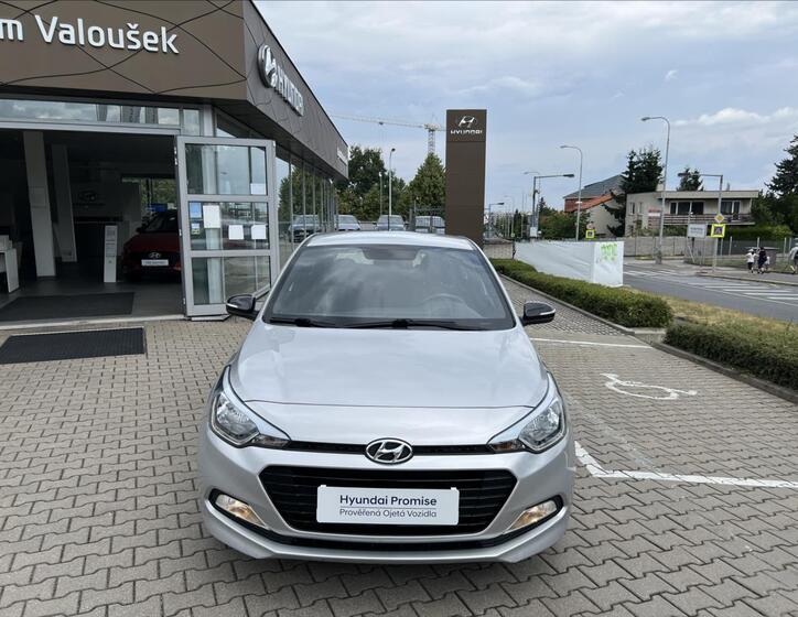 Hyundai i20 8