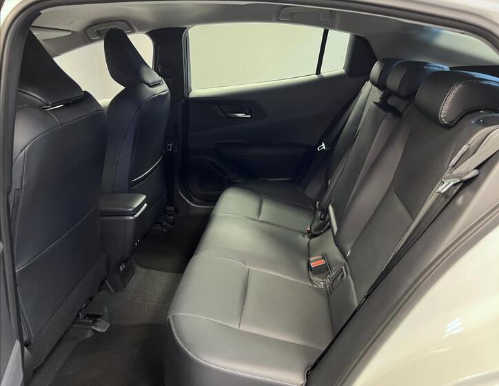 Toyota Prius 8
