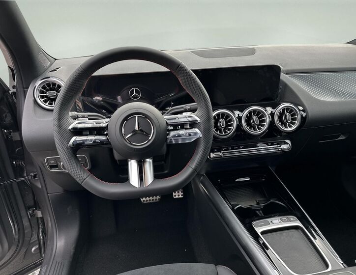 Mercedes-Benz GLA 10