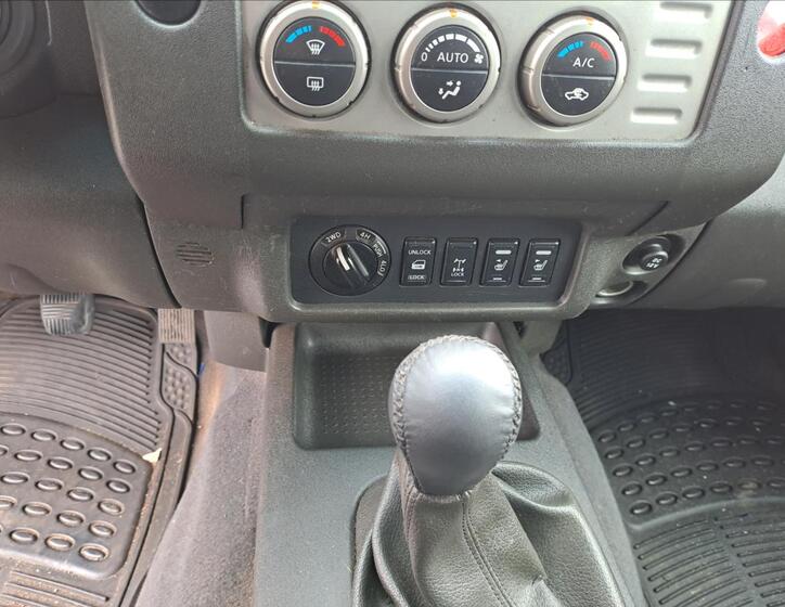 Nissan Navara 15