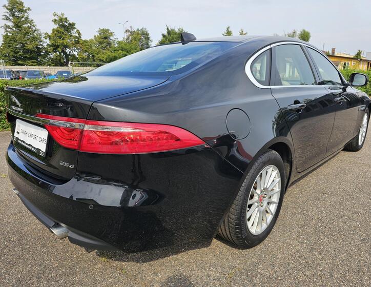 Jaguar XF 5
