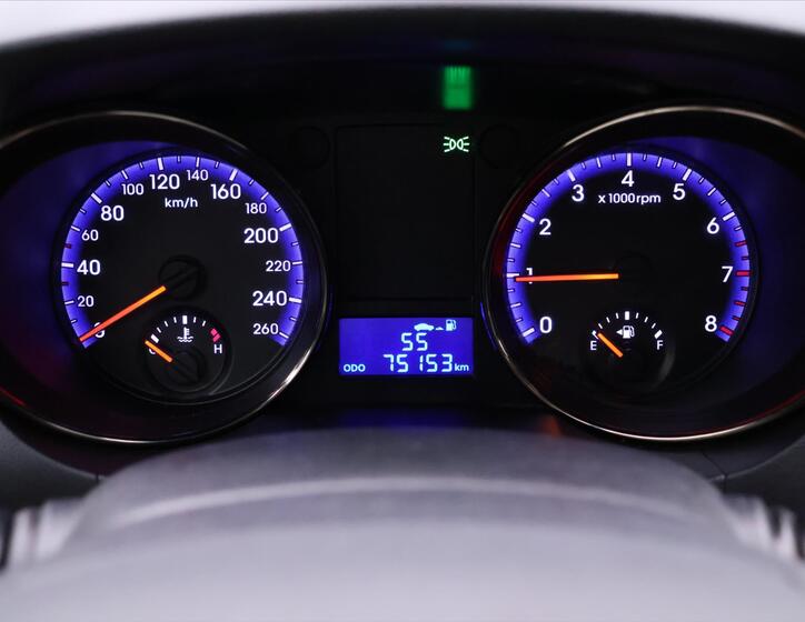 Hyundai Genesis 19