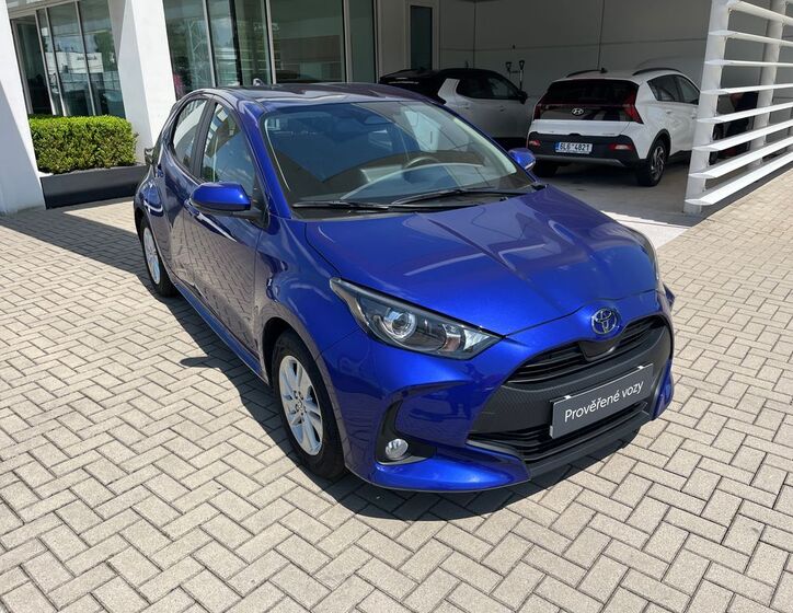 Toyota Yaris 8