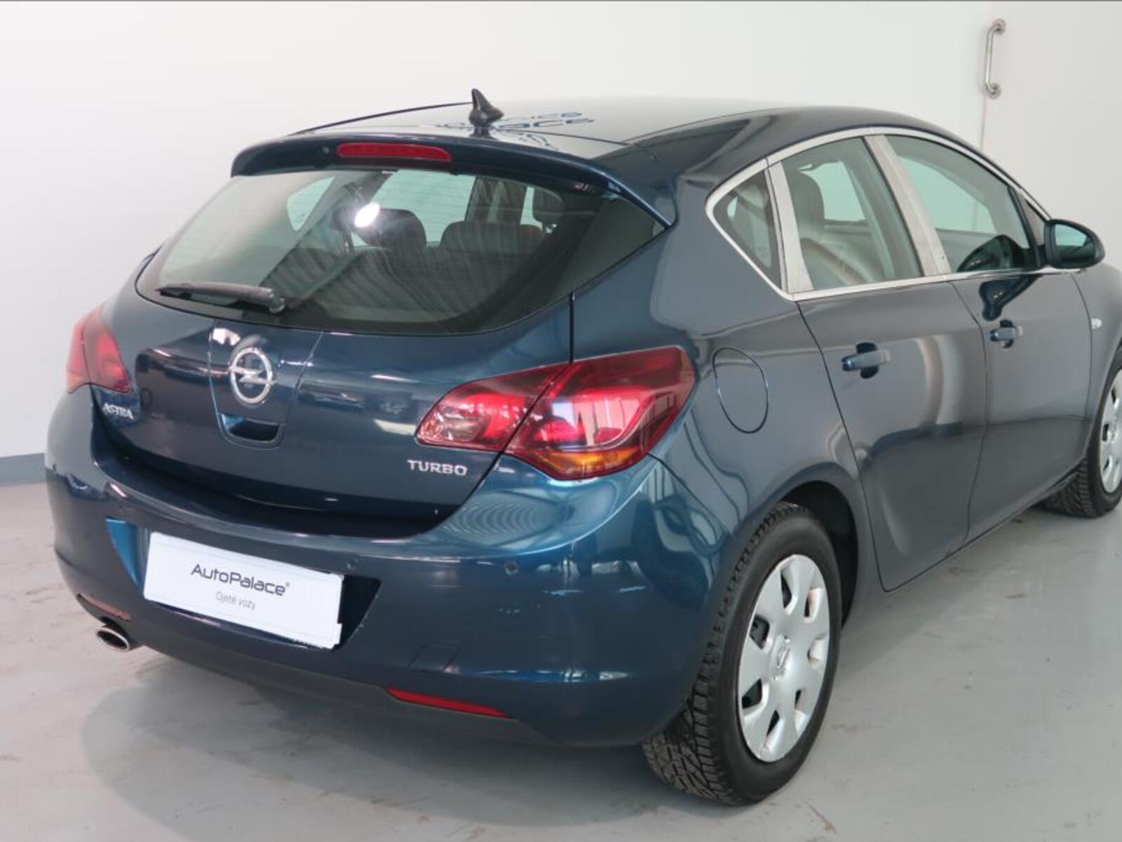 Opel Astra 4