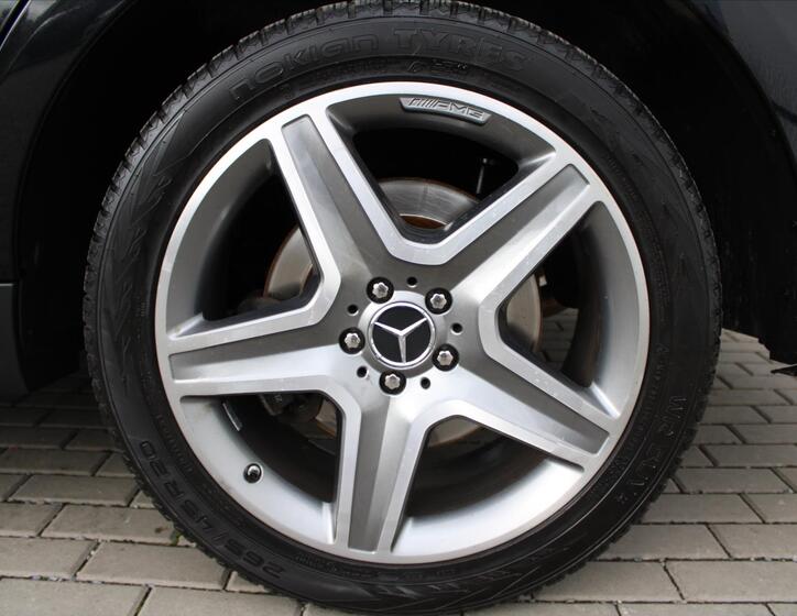 Mercedes-Benz GLE 9